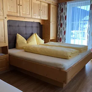 https://saffretta-ferienwohnungen.ischgl-hotels.net